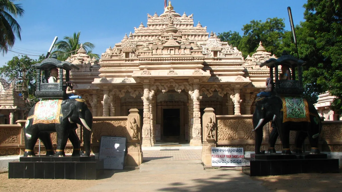 Kolanupaka Jain Temple & Bhongir Fort in Aler, Telangana