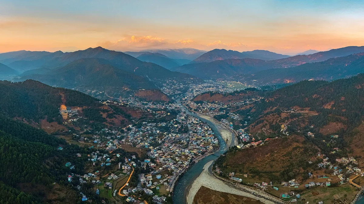 Bagnath Temple & Saryu Gomti River Confluence in Bageshwar, Uttarakhand