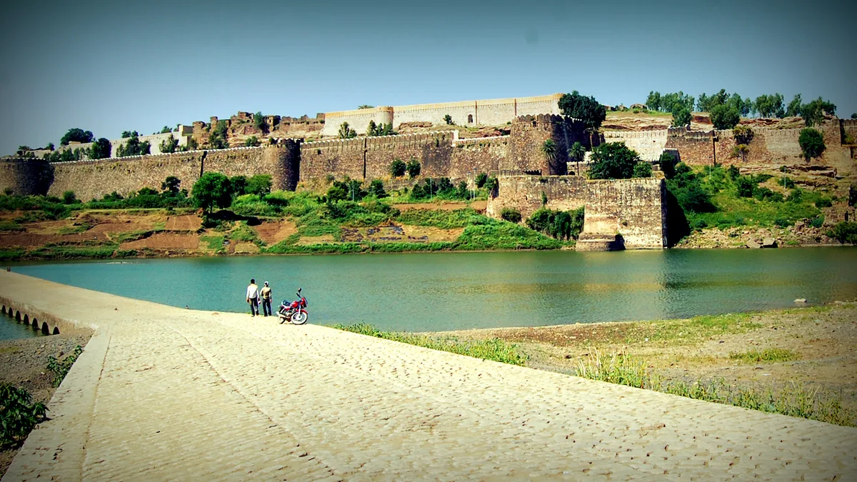 Bhawani Mandi Heritage Palaces & Historic Rajasthan Citadel in Bhawani Mandi, Rajasthan