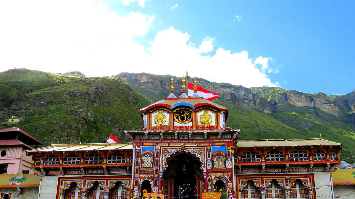Chamoli Himalayan Mountain Valleys & Scenic Hillscapes in Chamoli, Uttarakhand