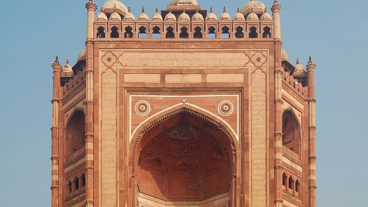Buland Darwaza & Salim Chishti White Marble Shrine in Fatehpur Sikri, Uttar Pradesh