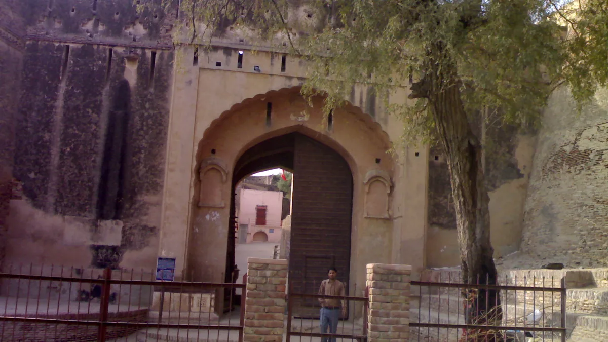 Hanumangarh Heritage Palaces & Historic Rajasthan Citadel in Hanumangarh, Rajasthan