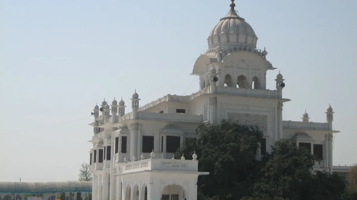 Sultanpur Lodhi Historic Temples & Cultural Heritage in Sultanpur Lodhi, Uttar Pradesh