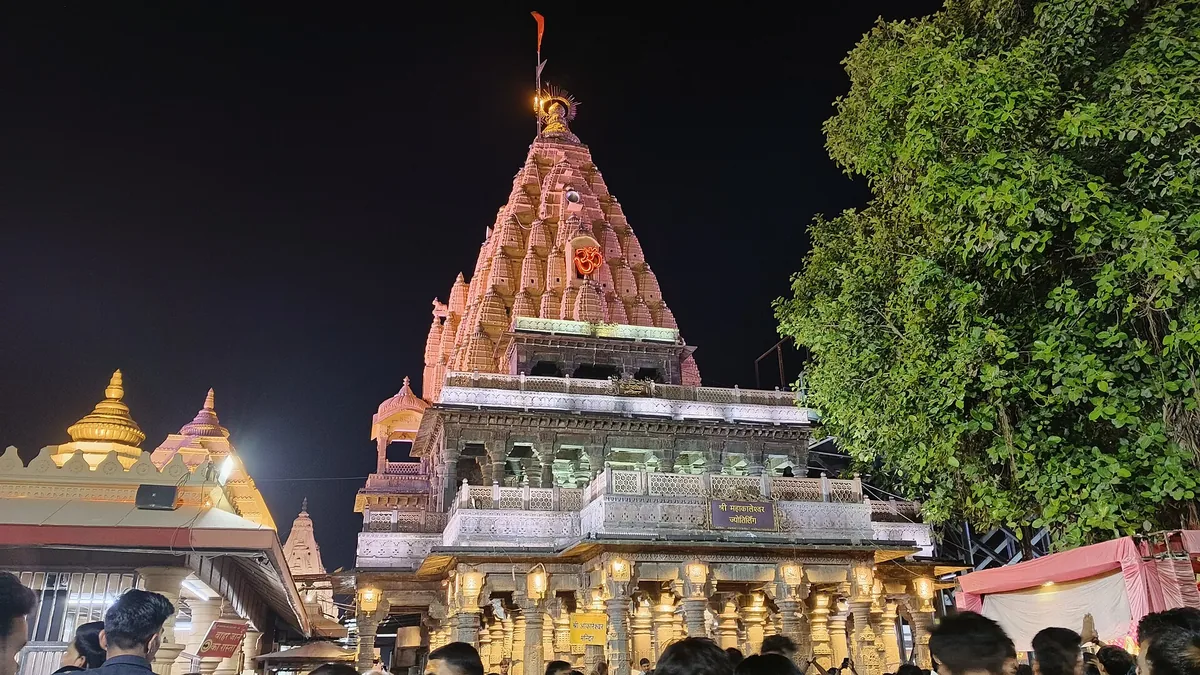 Mahakaleshwar Jyotirlinga & Shipra River Ram Ghats in Ujjain, Madhya Pradesh