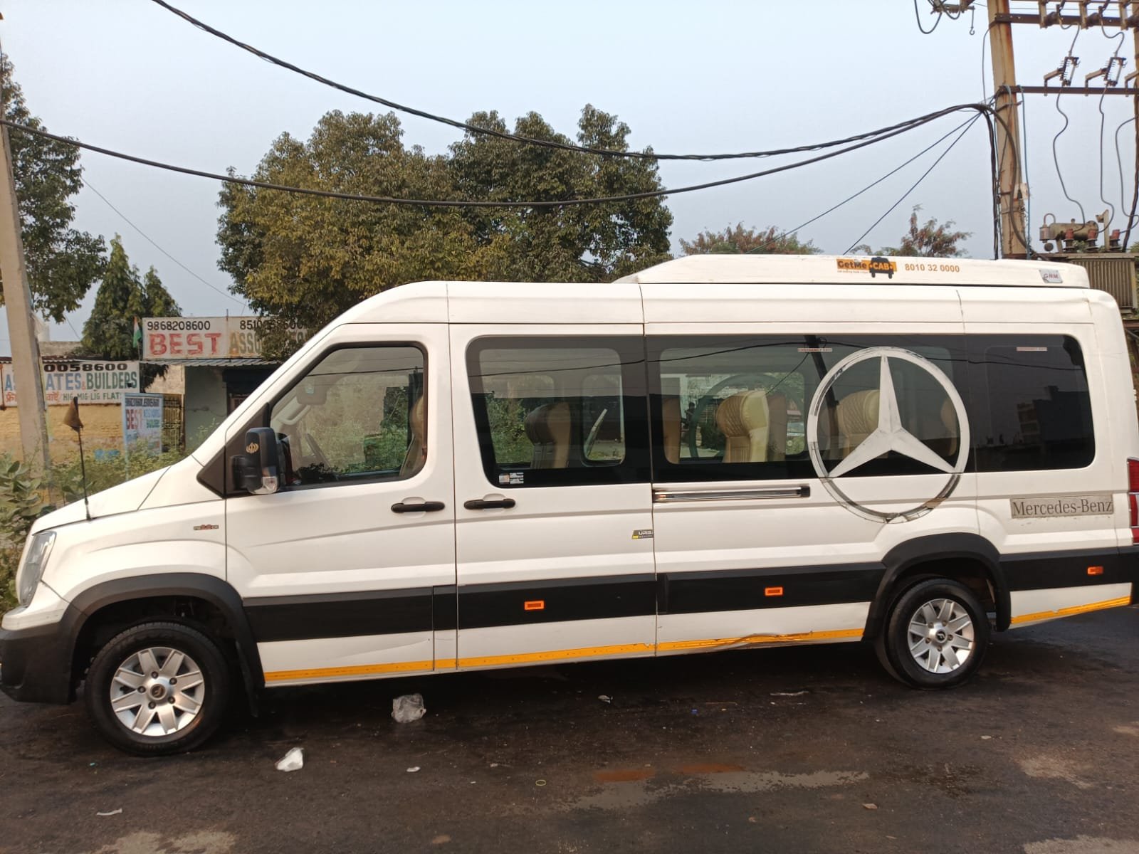 17 Seater Urbania